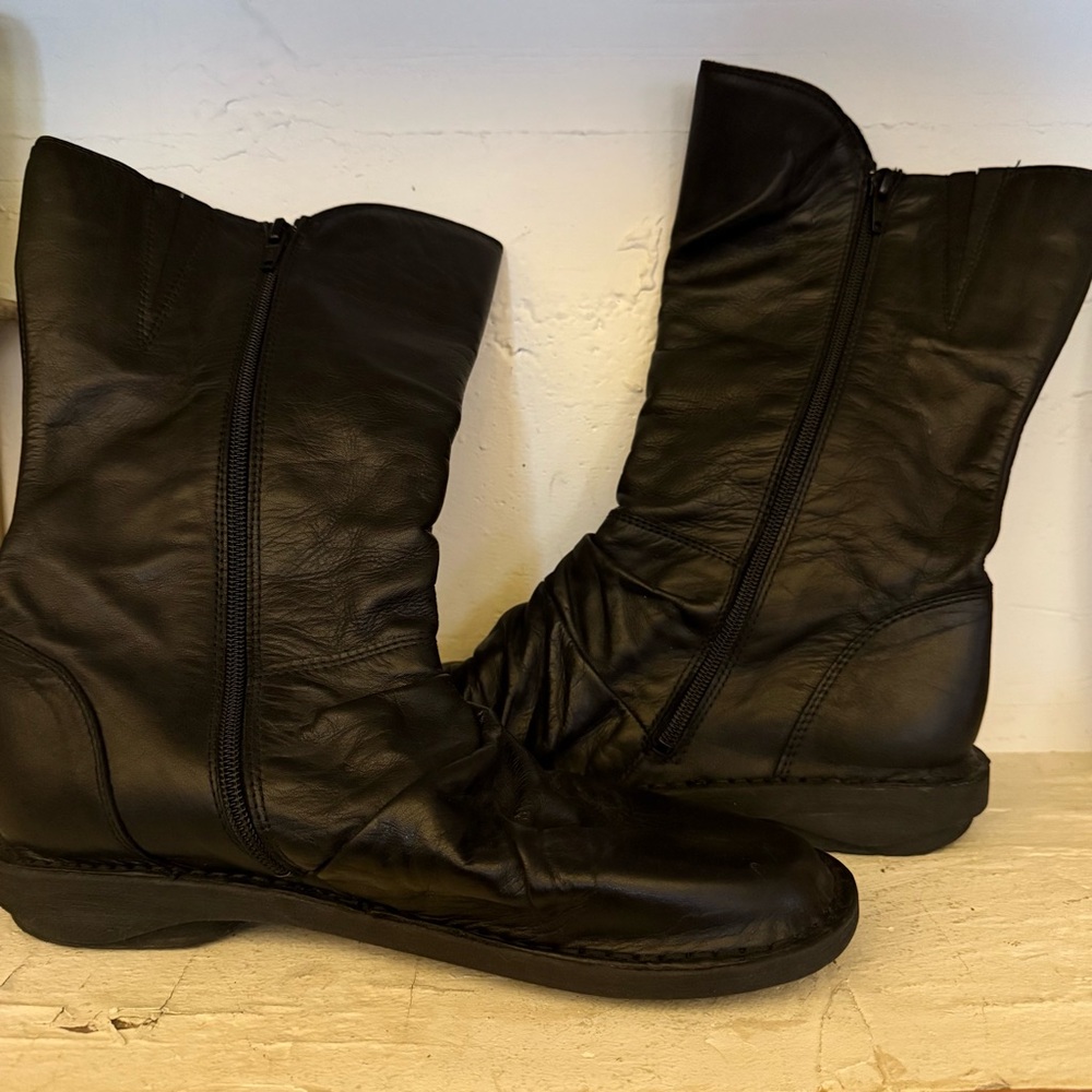 Miz Mooz Ruched Leather Mid-Shaft Boots -
Delena 41 (9.5-10) - Picture 4 of 6